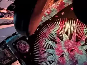 Chaturbate Live Sex Cam of mjmckenz55