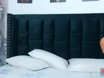 Chaturbate Live Porn of petitelittleebony