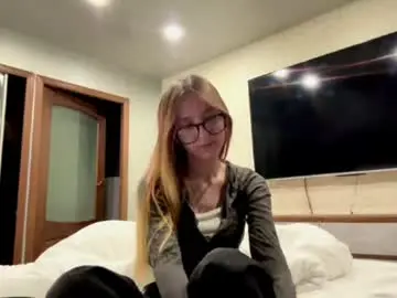 Chaturbate Free Porn Cam of tessiekrenek