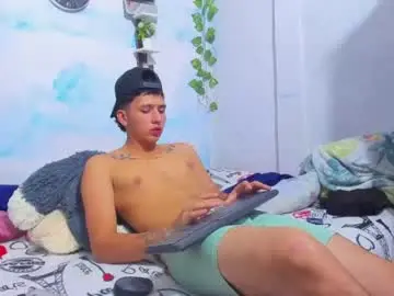 Chaturbate Watch Live Sex Cams of aaron_mercury