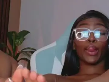 Chaturbate Adult Video Chat of ahvi_ebony
