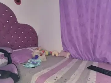 Chaturbate Adult Video Chat of roxy_lu_07