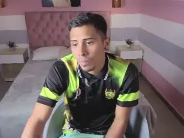 Chaturbate Live Sex of theo_steel_