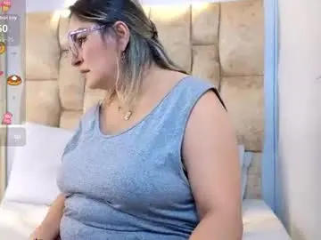 Chaturbate Live Sex of carolinacrus01