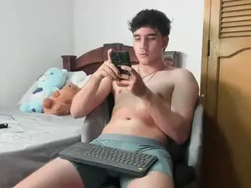 Chaturbate Live Sex Cam of leo_jones389