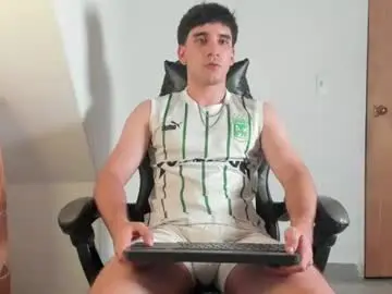 Chaturbate Sex Cam of leo_jones389