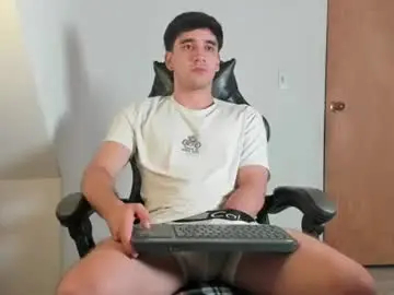 Chaturbate Best live sex cam show of leo_jones389