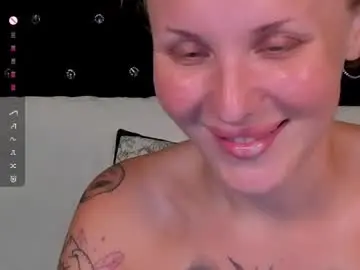 Chaturbate Live Sex Cam of lushcherry