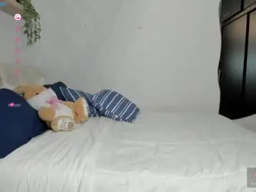 Chaturbate Live Sex Cam of vayolet___