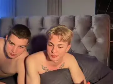 Chaturbate Live Sex Cam of ben_harmon