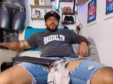 Chaturbate Live Porn of leenar_key