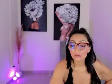 Chaturbate Best live sex cam show of miapins