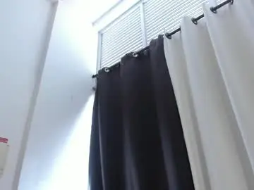 Chaturbate Live Sex Cam of emmaclark_1
