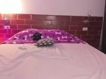 Chaturbate Live Sex Cam of emmaclark_1