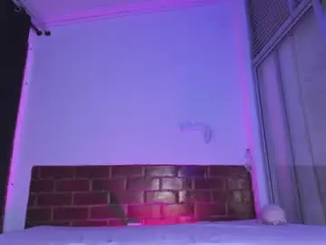 Chaturbate Free Porn Cam of emmaclark_1