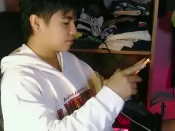 Chaturbate Live Sex Cam of asiancarl_bigcock