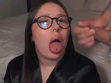 Chaturbate Adult Video Chat of hot_crystals