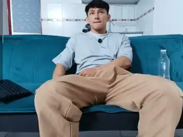 Chaturbate Live Porn of jacques_cardiet
