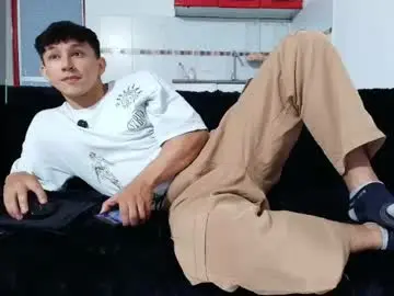 Chaturbate Live Porn of jacques_cardiet