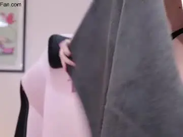 Chaturbate Free Porn Cam of island_peach