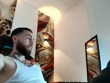 Chaturbate Live Sex Cam of luke_davis01