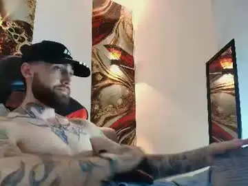 Chaturbate Free Porn Cam of luke_davis01