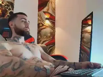Chaturbate Free Porn Cam of luke_davis01