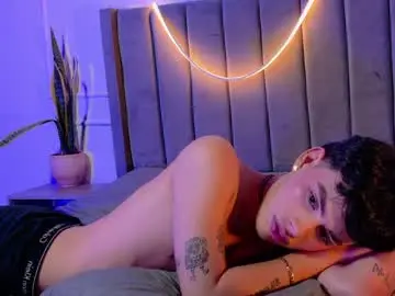 Chaturbate Adult Video Chat of zeyn_smith