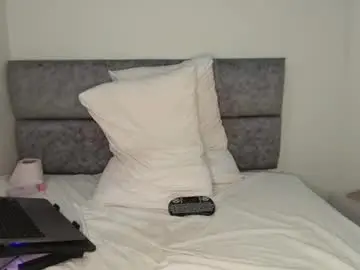 Chaturbate Sex Cam of midgettripod1