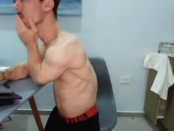 Chaturbate Live Sex of midgettripod1