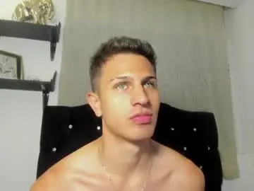 Chaturbate Nude Webcam of kevin_ahs1