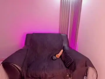 Chaturbate Live Sex Cam of marxi_doll7