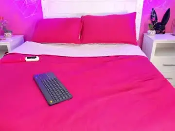 Chaturbate Live Sex Cam of milu_rousse