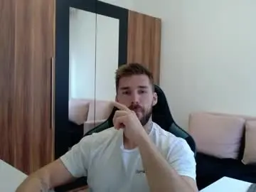 Chaturbate Best live sex cam show of darius_94