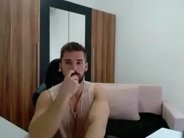 Chaturbate Nude Webcam of darius_94