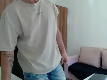 Chaturbate Live Porn of darius_94