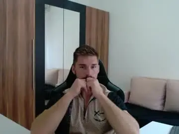 Chaturbate Sex Cam of darius_94