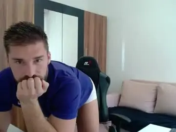 Chaturbate Nude Webcam of darius_94