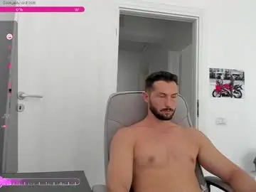 Chaturbate Live Sex Cam of hard_chriss
