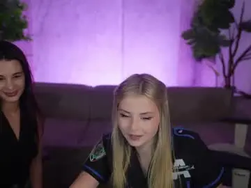 Chaturbate Live Sex of kira0541