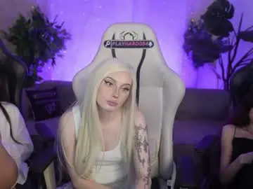 Chaturbate Nude Webcam of kira0541