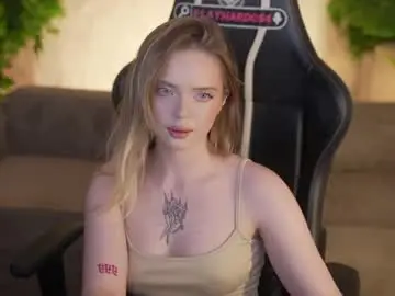 Chaturbate Live Sex Cam of kira0541