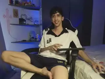 Chaturbate Live Sex Cam of vittorio_cerati
