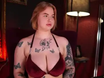 Chaturbate Live Sex Cam of naomi_hotterr