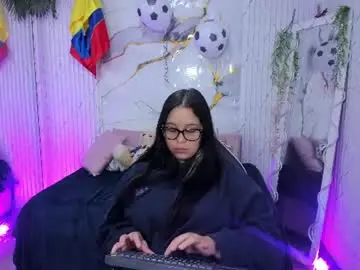Chaturbate Live Sex Cam of candyy_tay1
