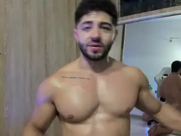 Chaturbate Live Sex Cam of thiago_moretti