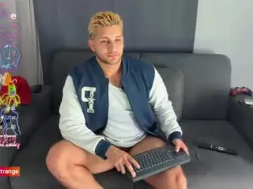 Chaturbate Free Live Porn of apolo_strange