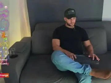 Chaturbate Live Porn of apolo_strange