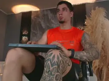 Chaturbate Live Porn of camiloalvarezzz3
