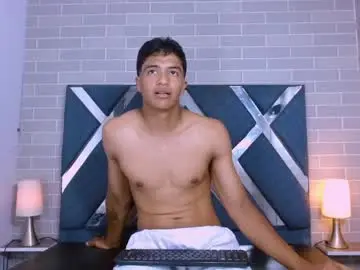 Chaturbate Free Porn Cam of maxwyatt_1